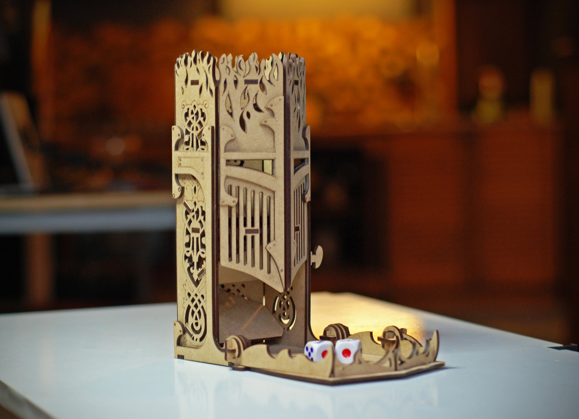 Dice Tower with Tray for Tabletop Games / Dice Tower Knight Helmet